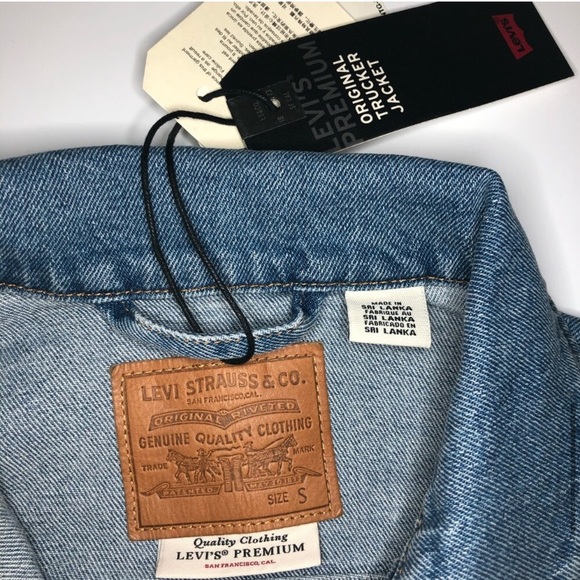 NWT Levi's Original Trucker Jacket in Medium Wash - Picture 8 of 13